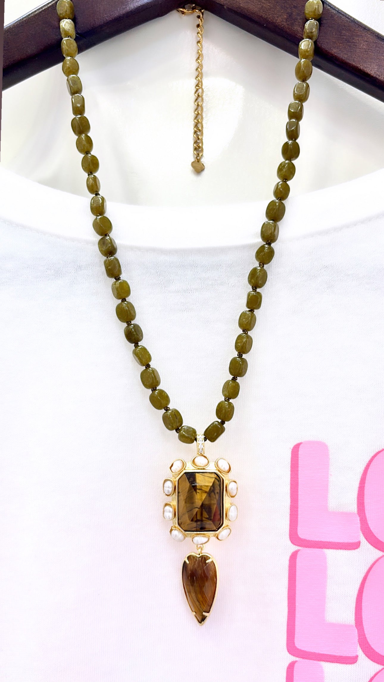 Collier Aura Jade, Œil de Tigre et Perles d’eau douce