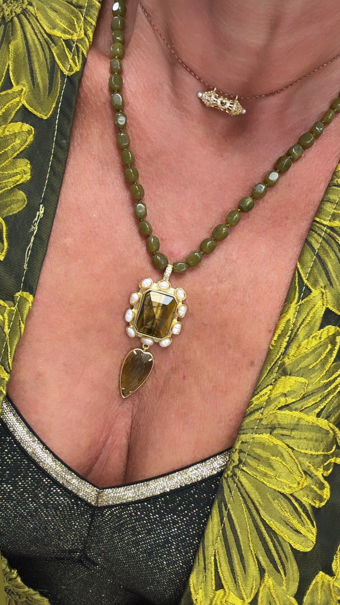 Collier Aura Jade, Œil de Tigre et Perles d’eau douce