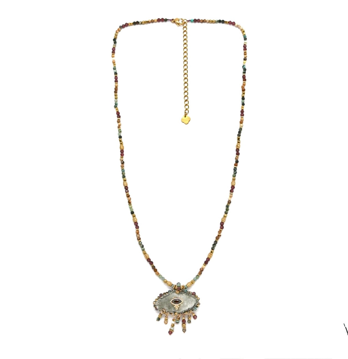 Collier Amulette Pillow