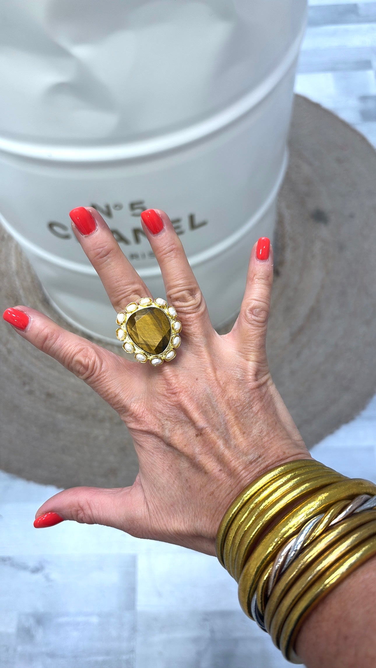 Bague Ovaloide Œil de Tigre et Perles d’eau douce