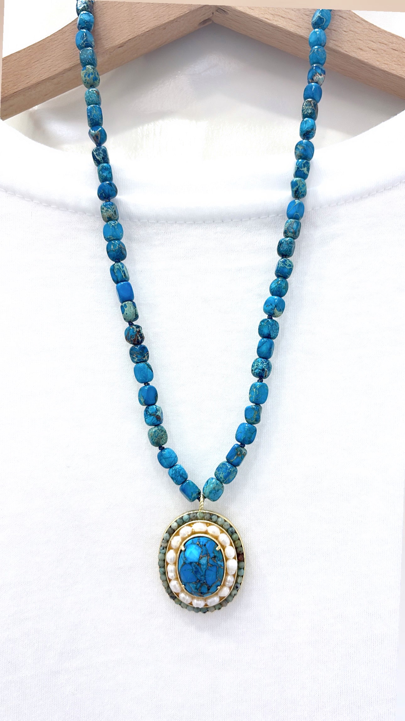 Collier l’Exceptionnel Turquoise Mohave, Turquoise Africaine et Perles d’eau douce