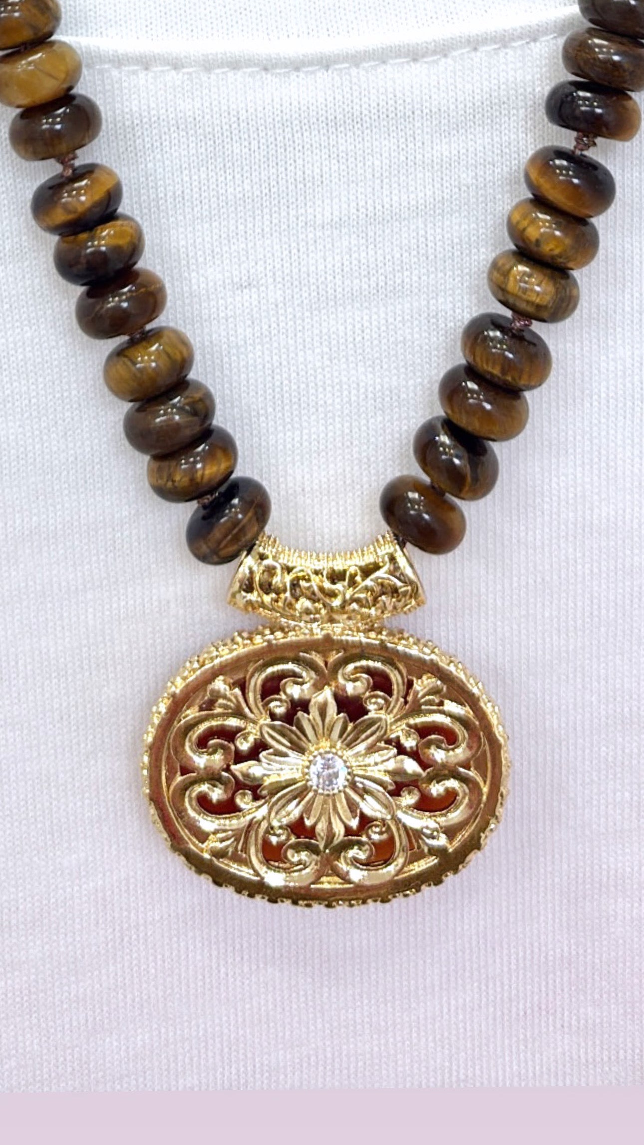 Collier Merveilleux Oeil de Tigre et Cornaline