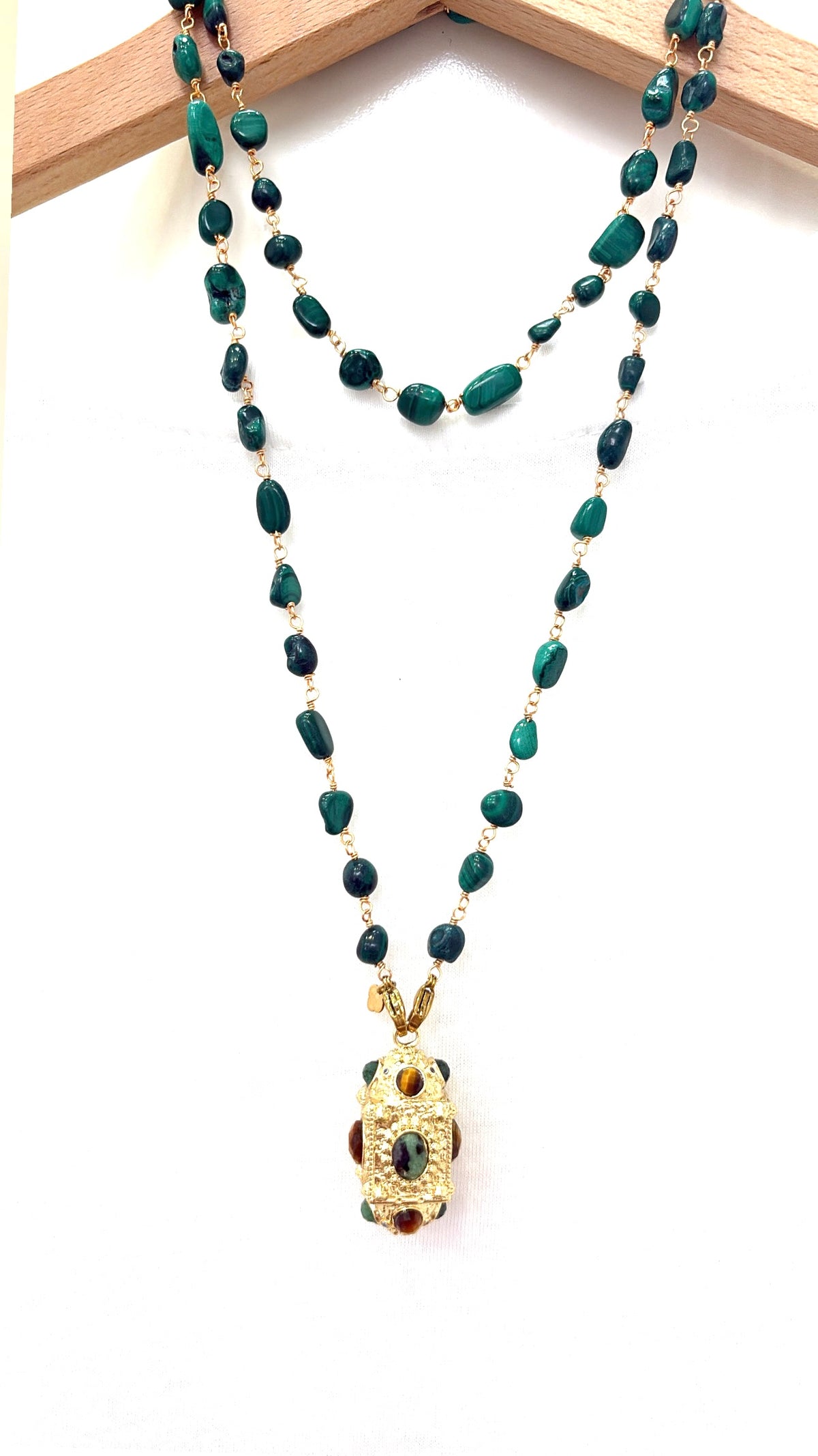 Sautoir Amulette Kalia Malachite, Œil de Tigre et Rubis Zoisite