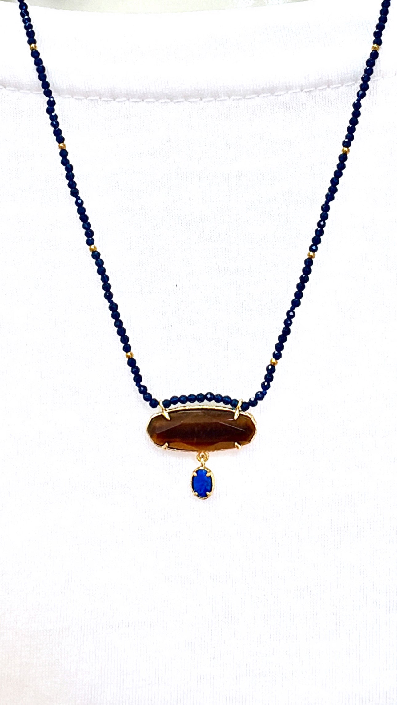 Collier Maïa Quartz Bleu, Œil de Tigre et Lapis Lazulli