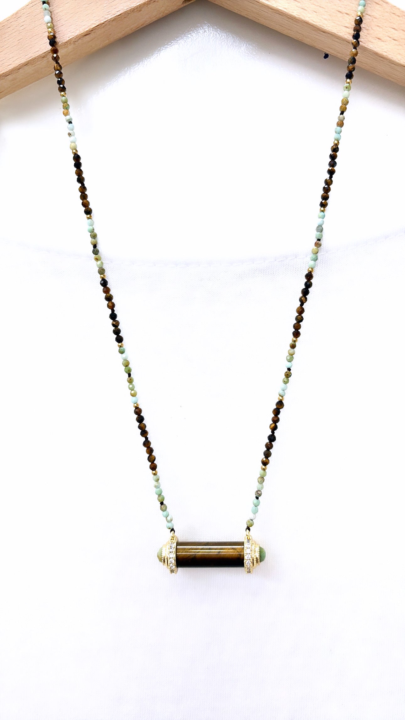 Collier Amulette Takrut Chrysoprase et Œil de Tigre