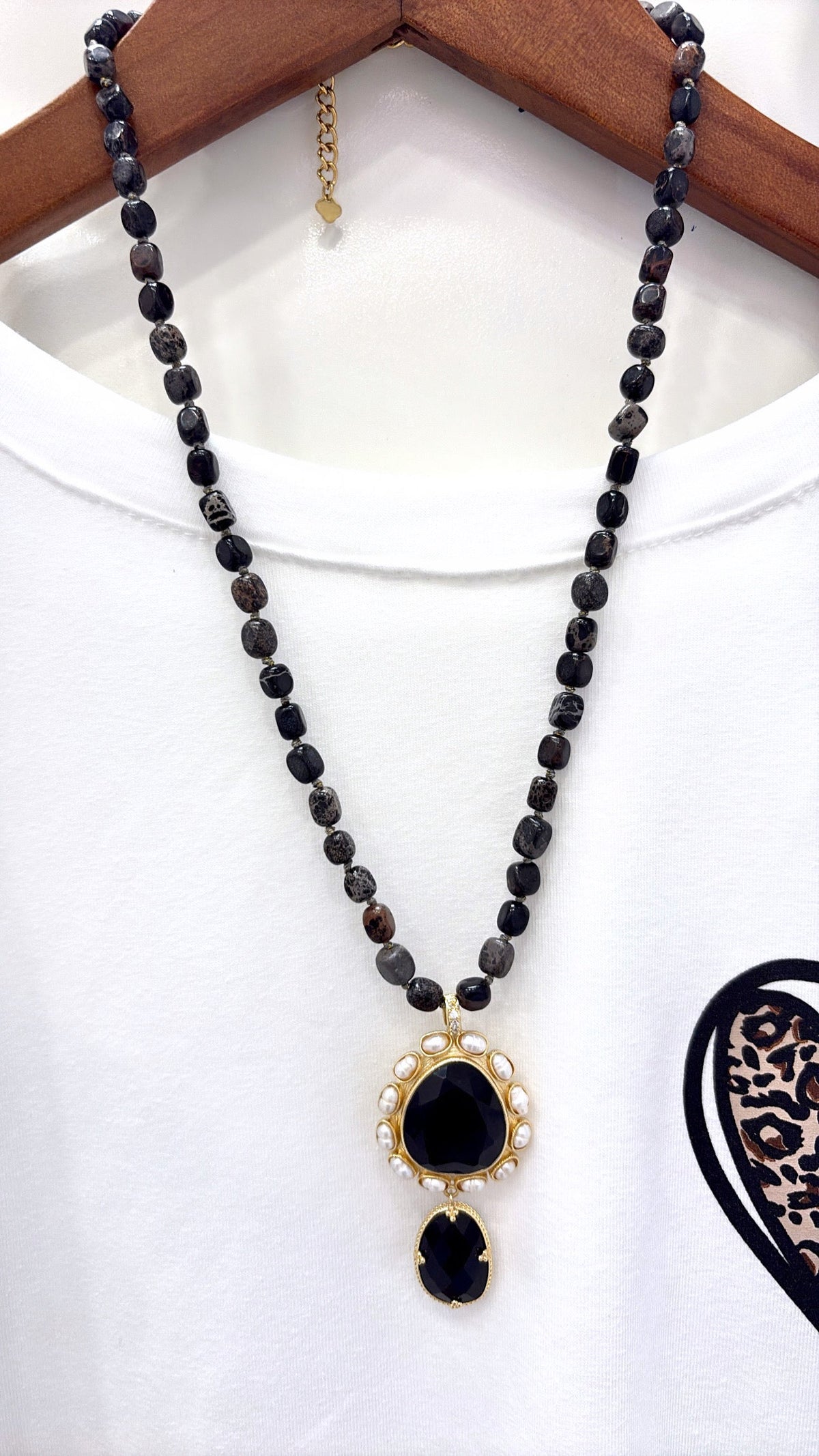 Collier Nuit D’or Onyx et Perles d’Eau Douce