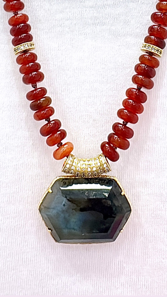 Collier Merveilleux Cornaline et Labradorite