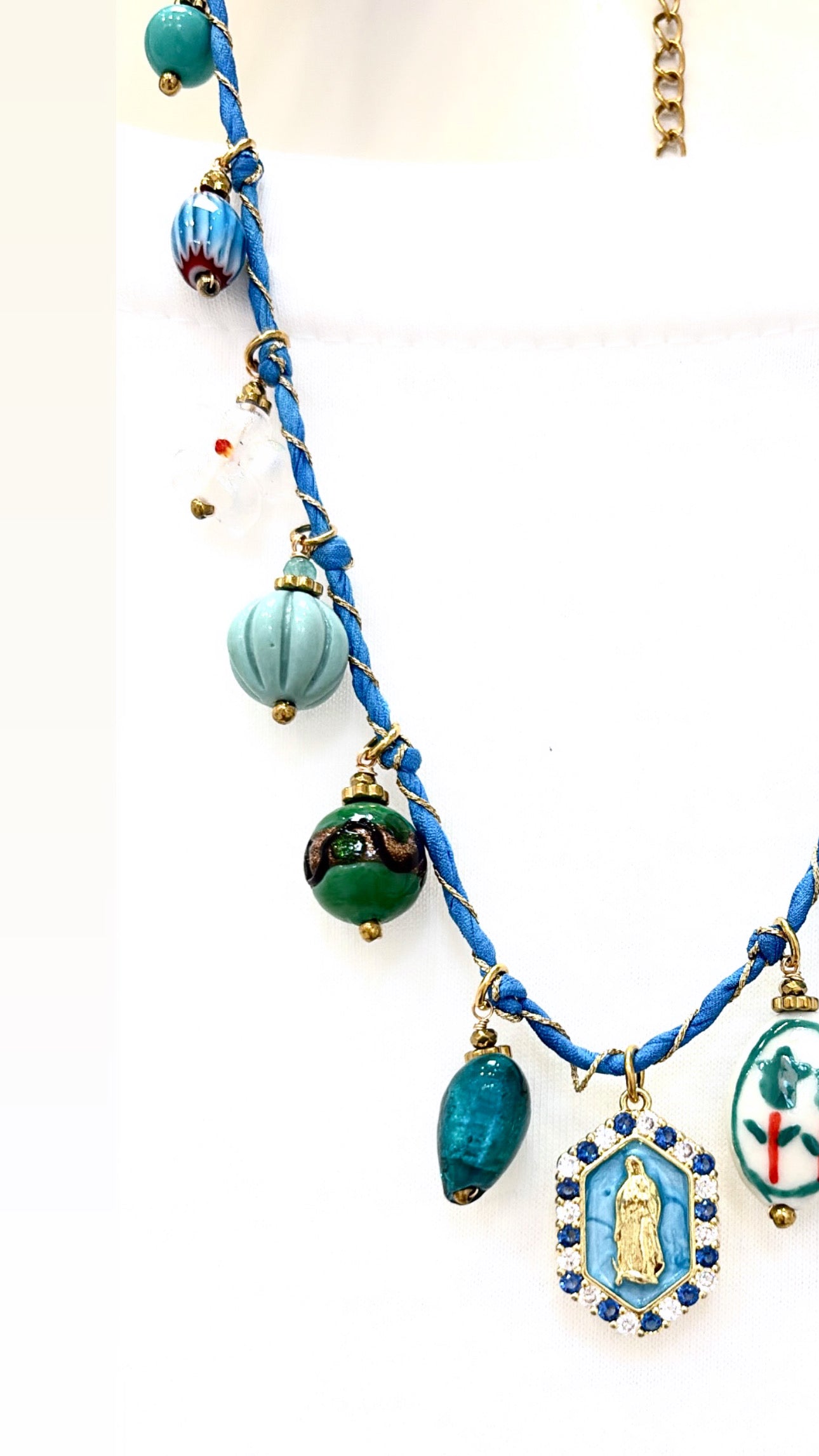 Collier Vierge d’Azur