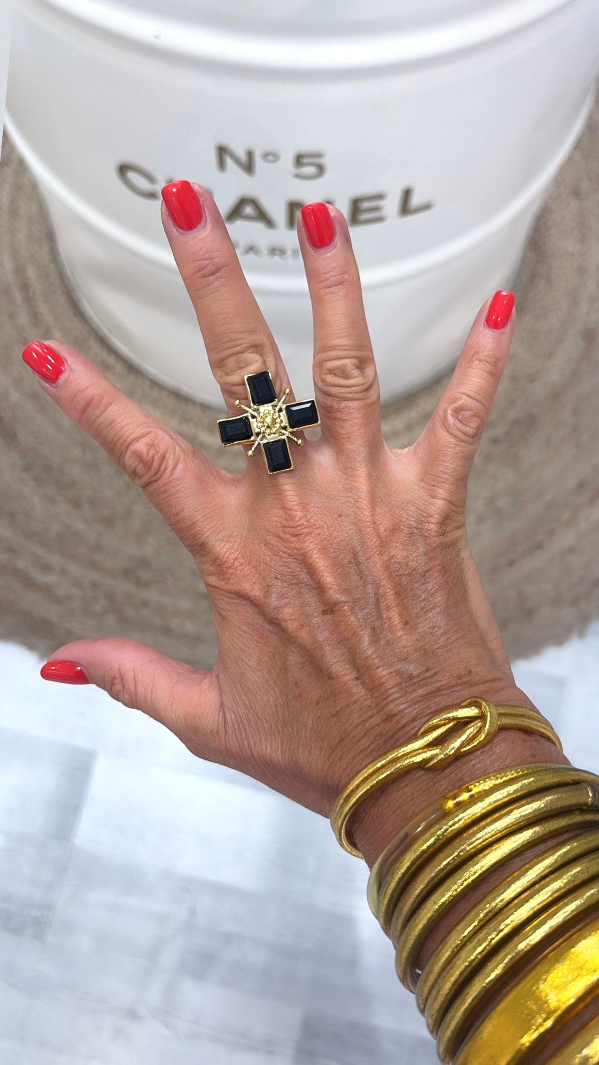 Bague Croix Solaire Noire
