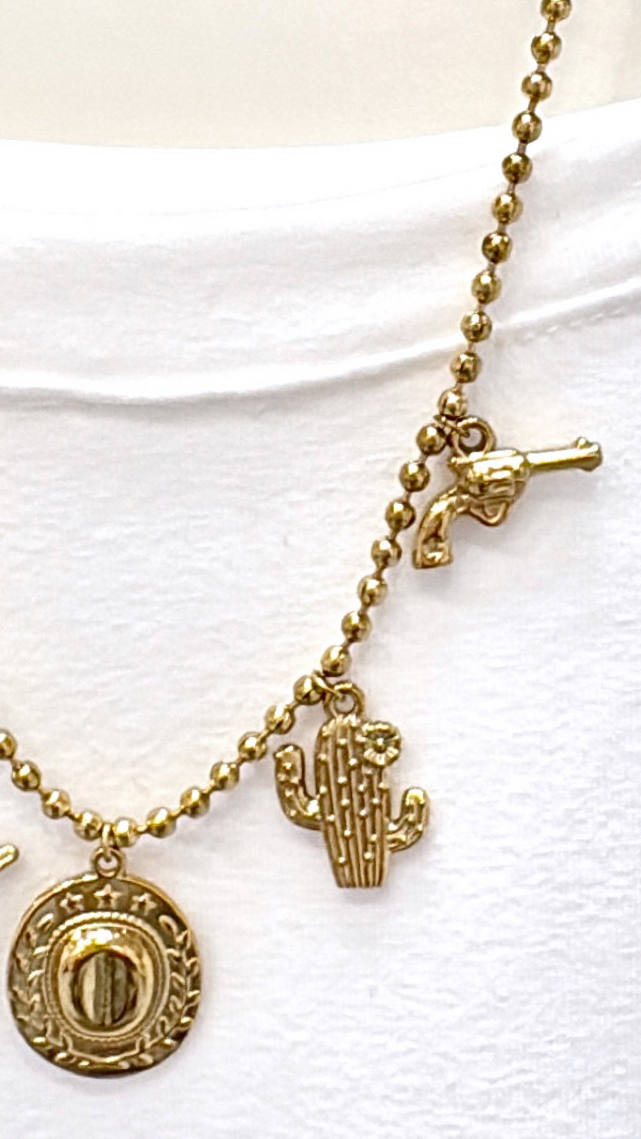 Collier Cheyenne
