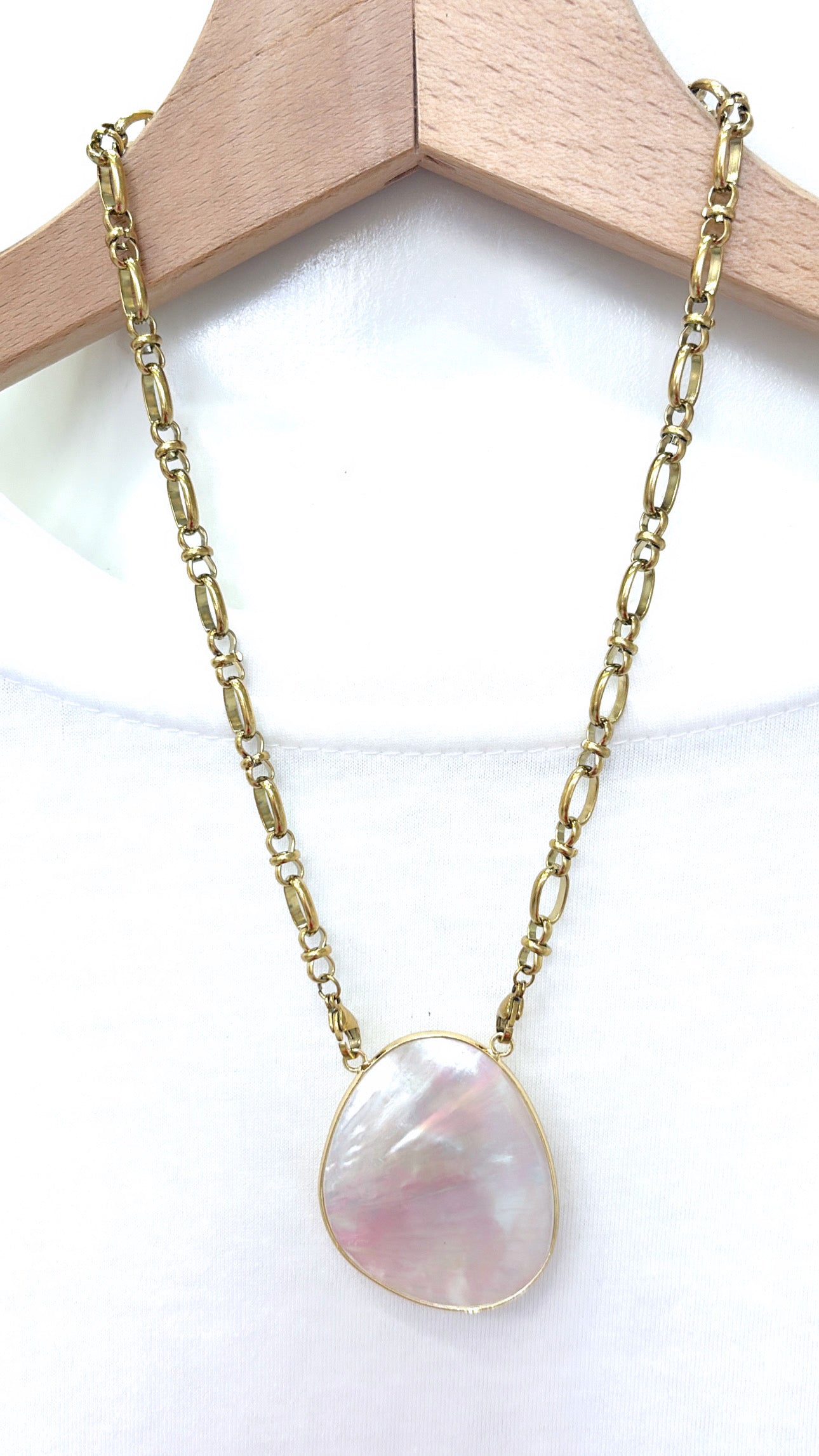 Collier Galet Nacre