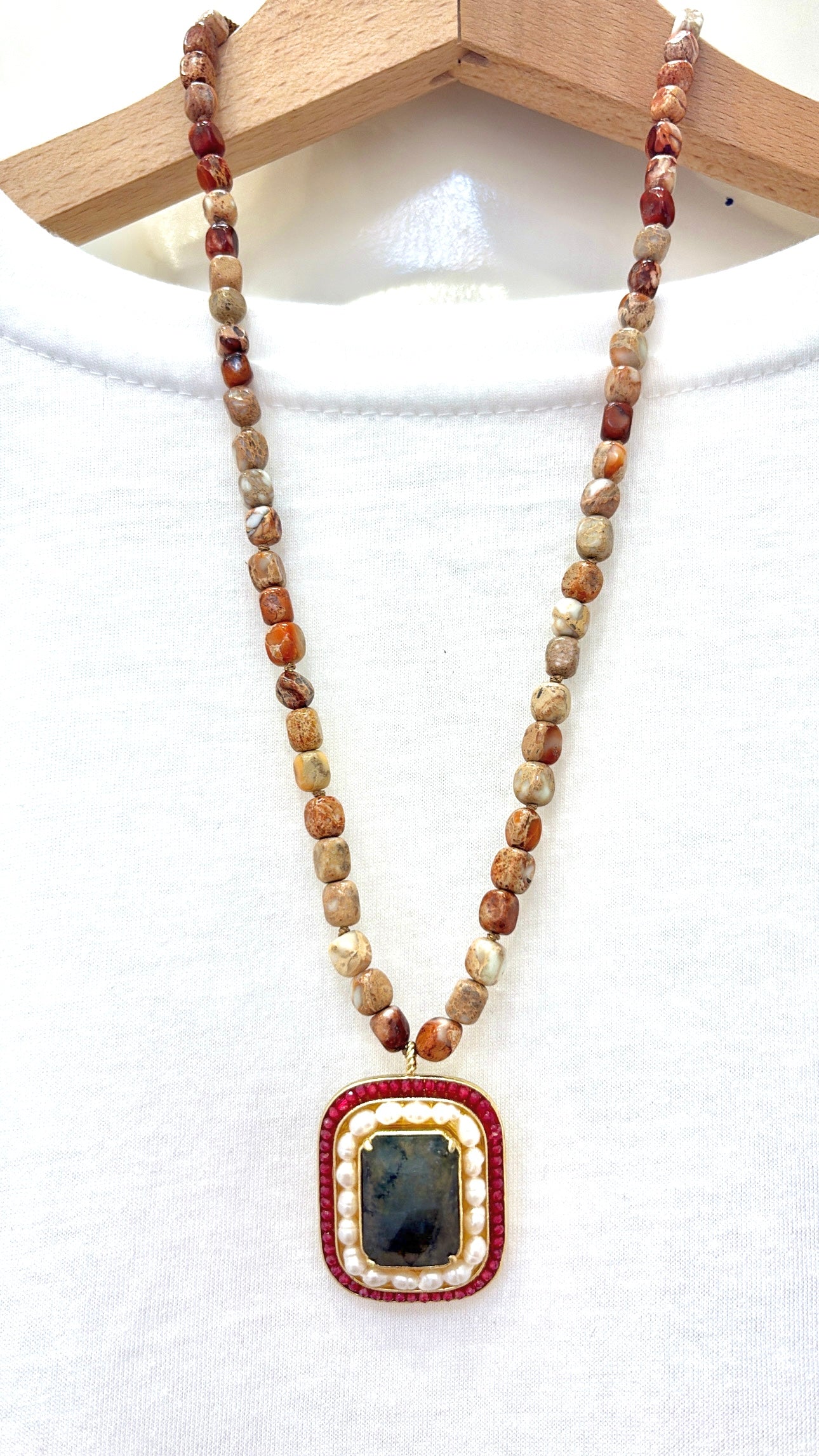 Collier Asha Labradorite, Jaspe et Perle d’Eau Douce