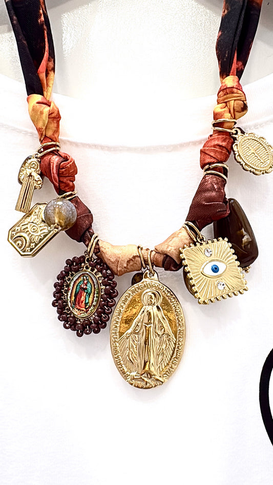 Collier Santa